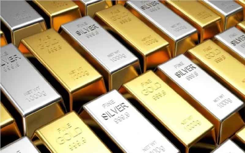 सर्राफा बाजार: सोना गिरा, चांदी चढ़ी