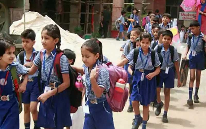 छुट्टियां खत्म, आज से बजेगी स्कूलों की घन्टी