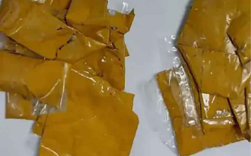 एयरपोर्ट पर पकड़ा 4.20 करोड़ का सोना